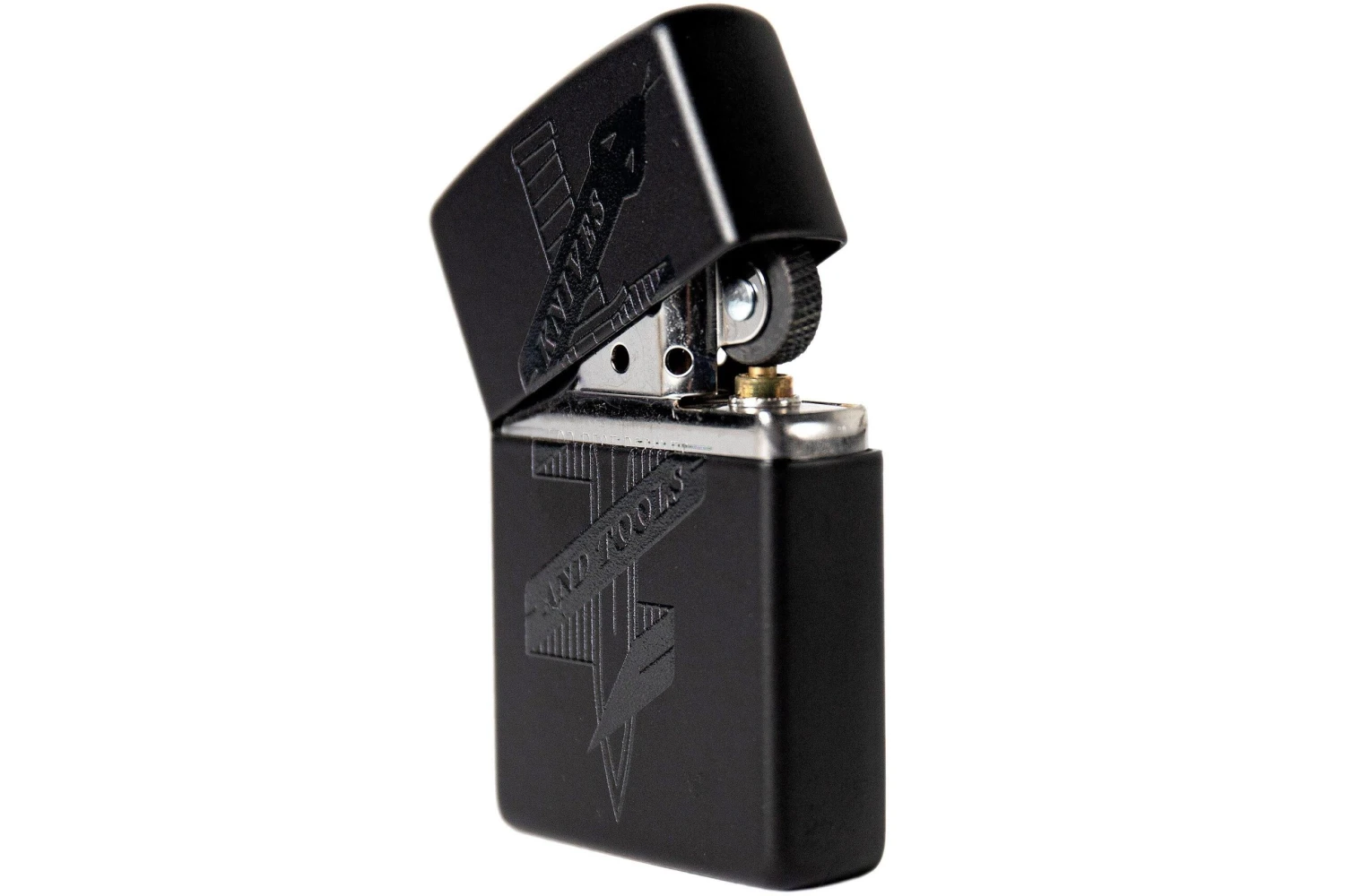 Knivesandtools Zippo Black Matte Snake, Noir, B 4 Knivesandtools Zippo Black Matte Snake, Noir, B – Image 2
